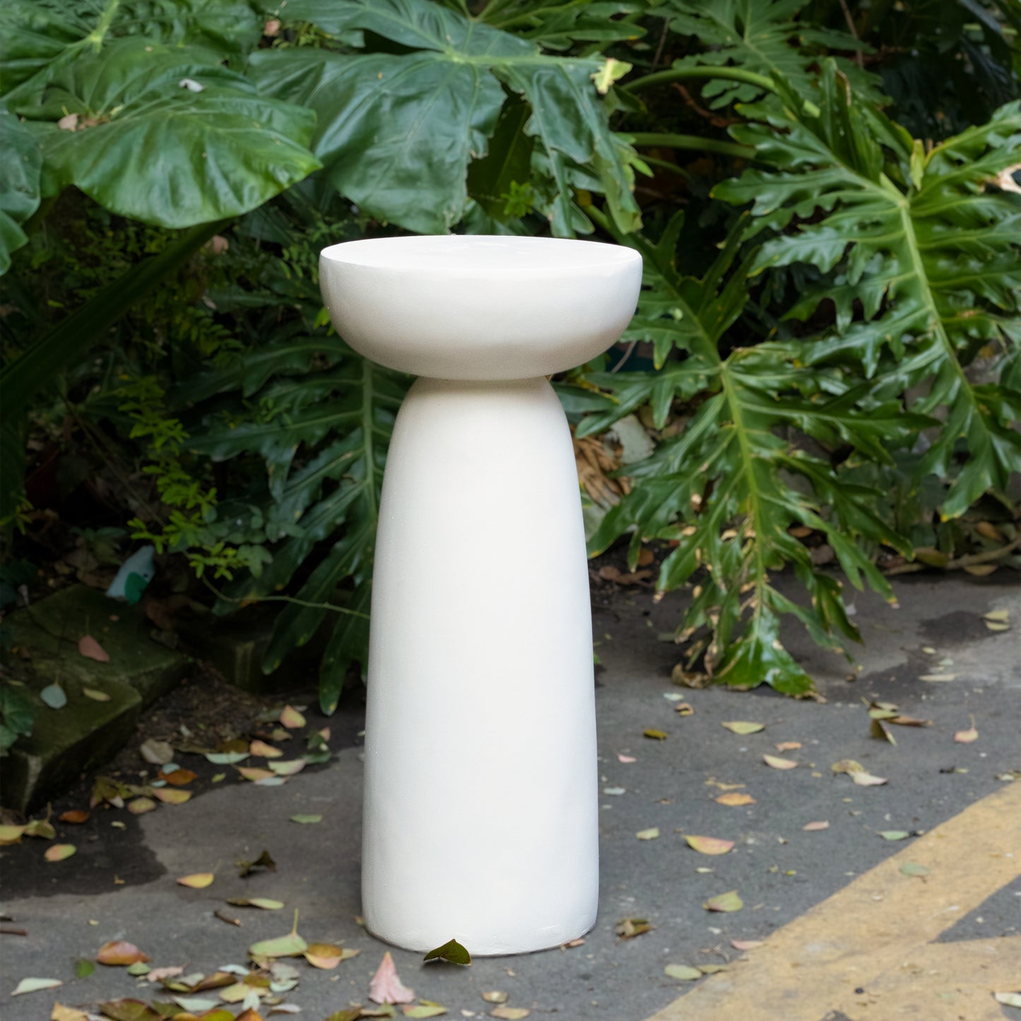 Rivult Minimalist Magnesium Oxide Plant Stand, 28 Inch