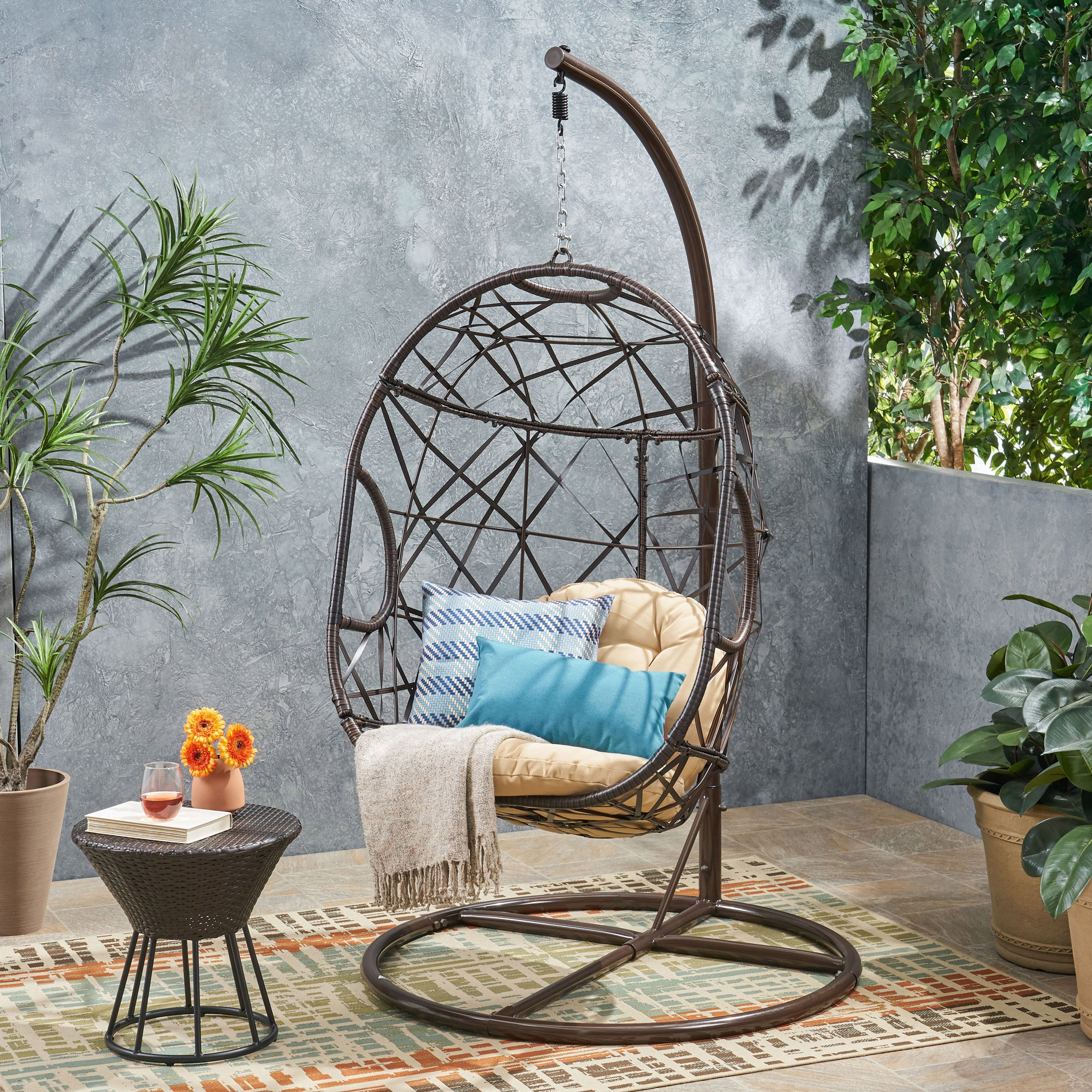 Wicker outdoor egg discount chair