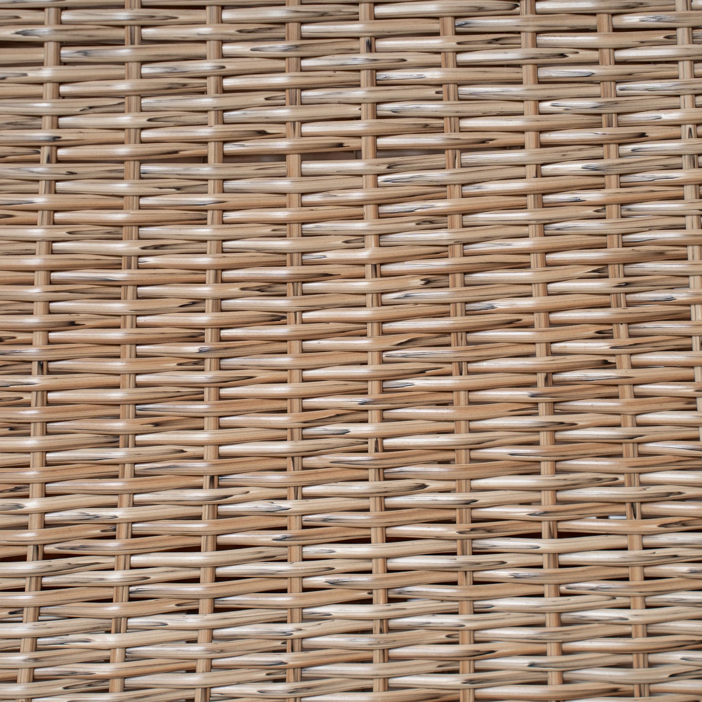 Vireor Outdoor Acacia Wood Dining Table,Slatted Tabletop and Handwoven Rattan Legs