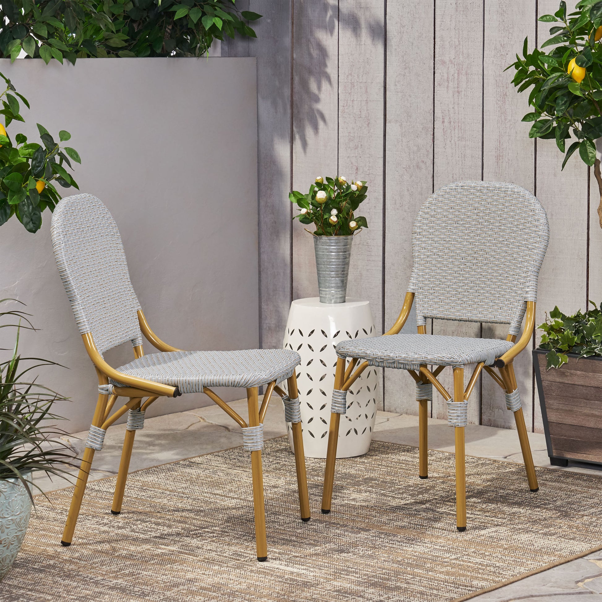 Salcha Indoor Outdoor Safavieh Salcha Table Dining Table Safavieh