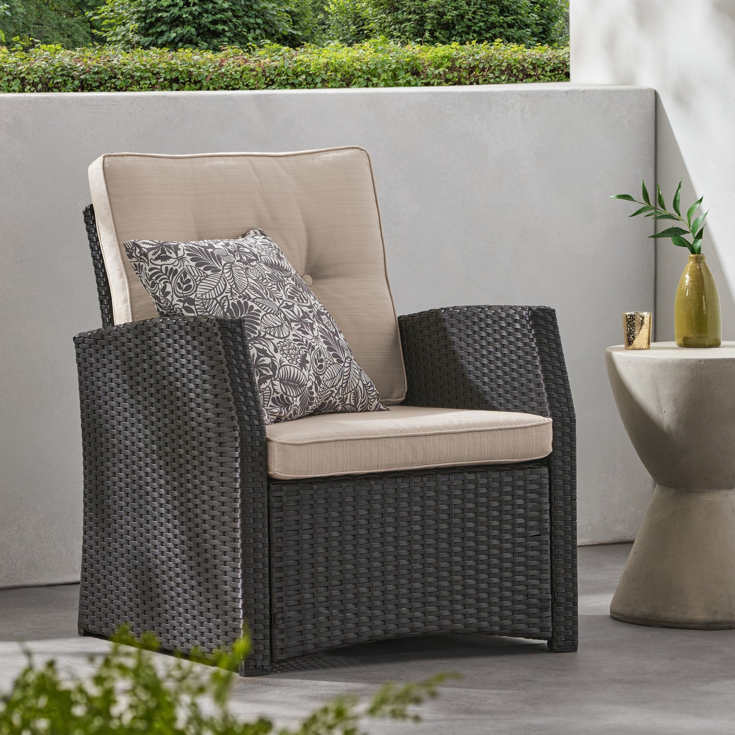 Nikki Outdoor Wicker Club Chair with Cushions