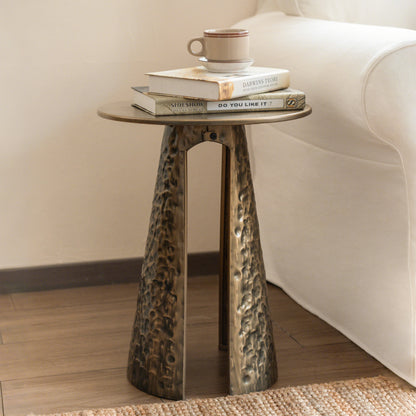 Meedom Indoor Accent Side Table Retro Metal Table with Hand-hammered Texture