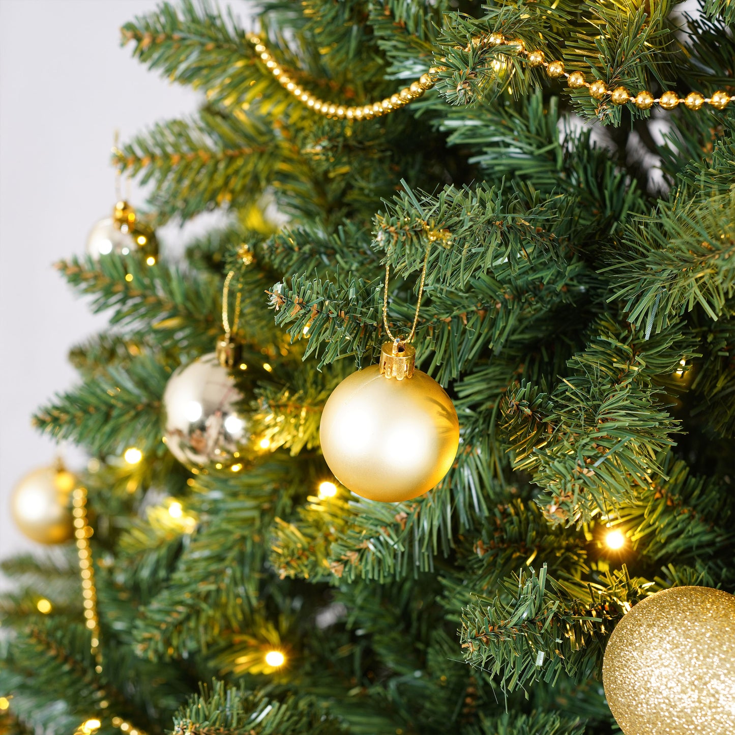 Stellan 7.5FT Christmas Tree with 550 Warm White LED Lights – 1350 PVC & Hard Needle Tips, Hinged Branch Design, Sturdy Metal Stand – Full Realistic Holiday Tree