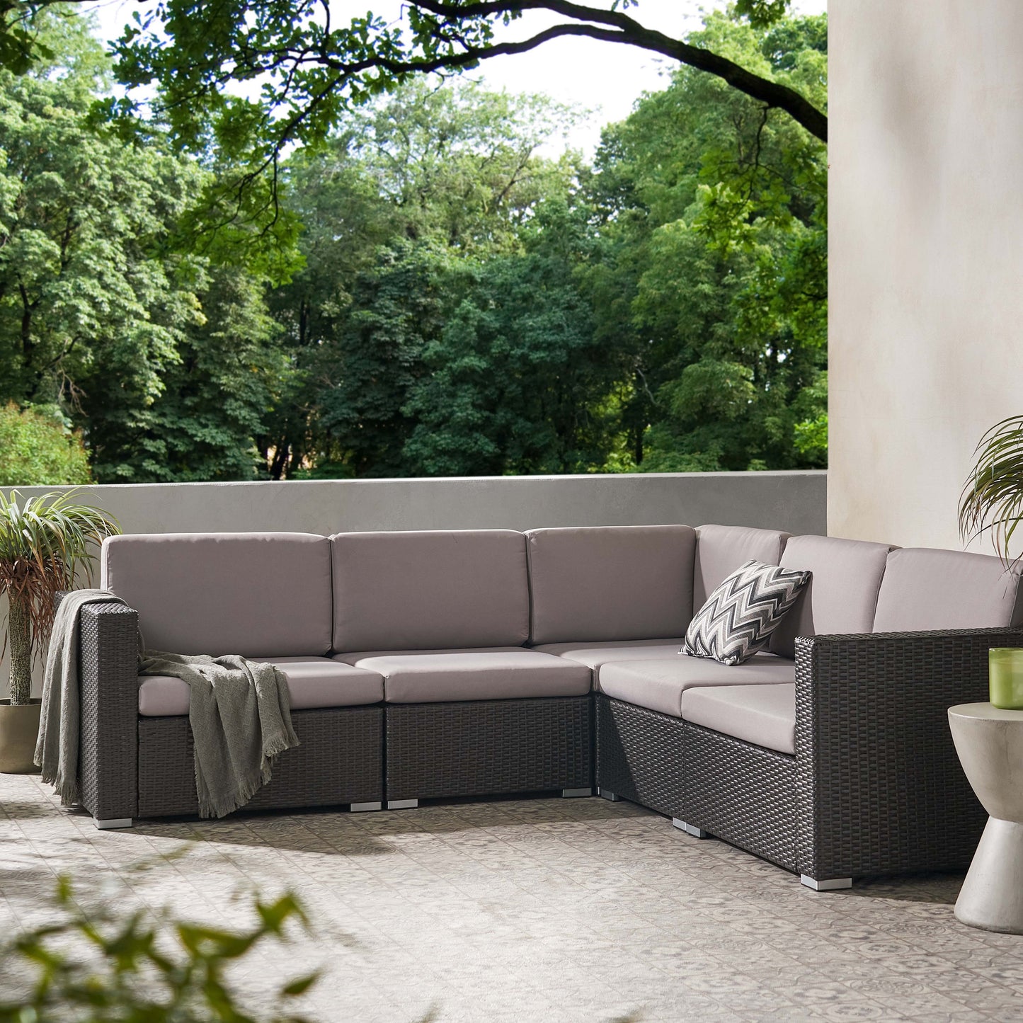 Avianna Outdoor Wicker 5 Seater V-Shaped Sectional Sofa Set with Cushions