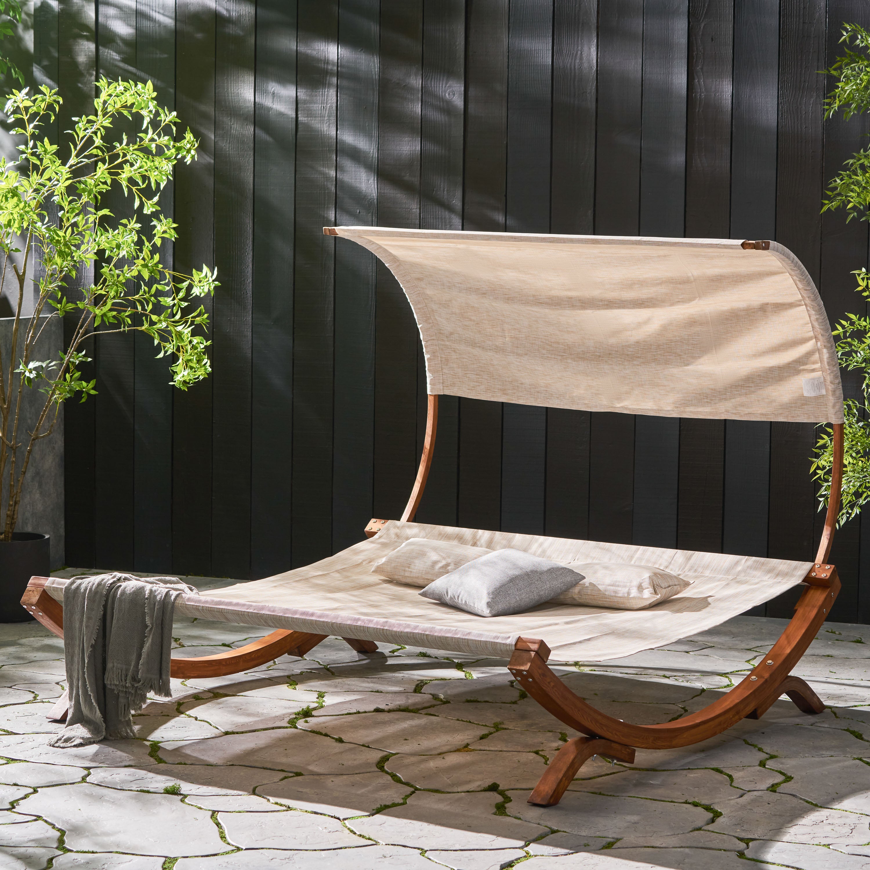 Chaise lounge bed discount outdoor