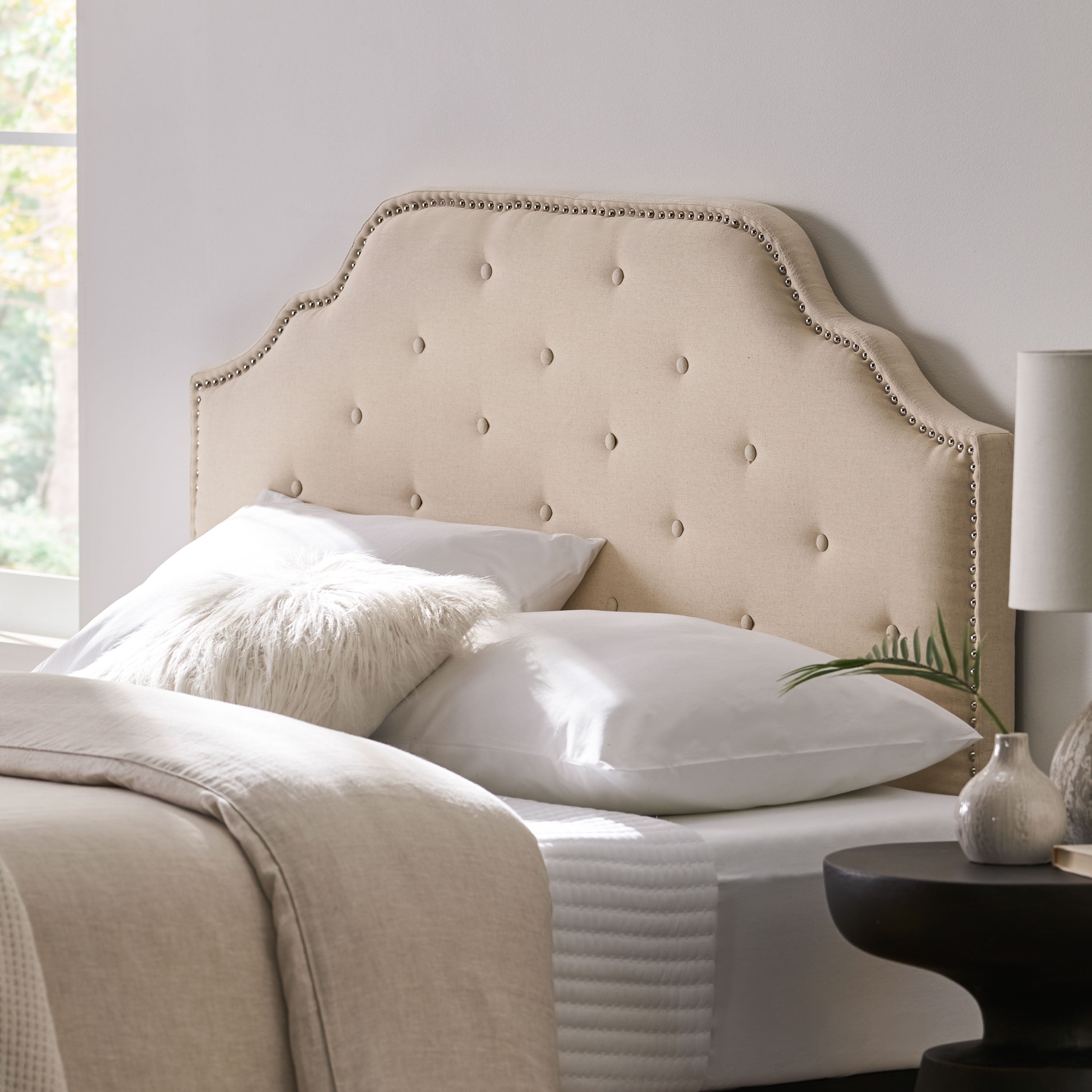 Luella queen upholstered fabric platform bed online