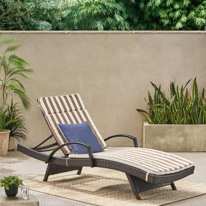 Lakeport Outdoor Wicker Lounge with Water Resistant Cushion