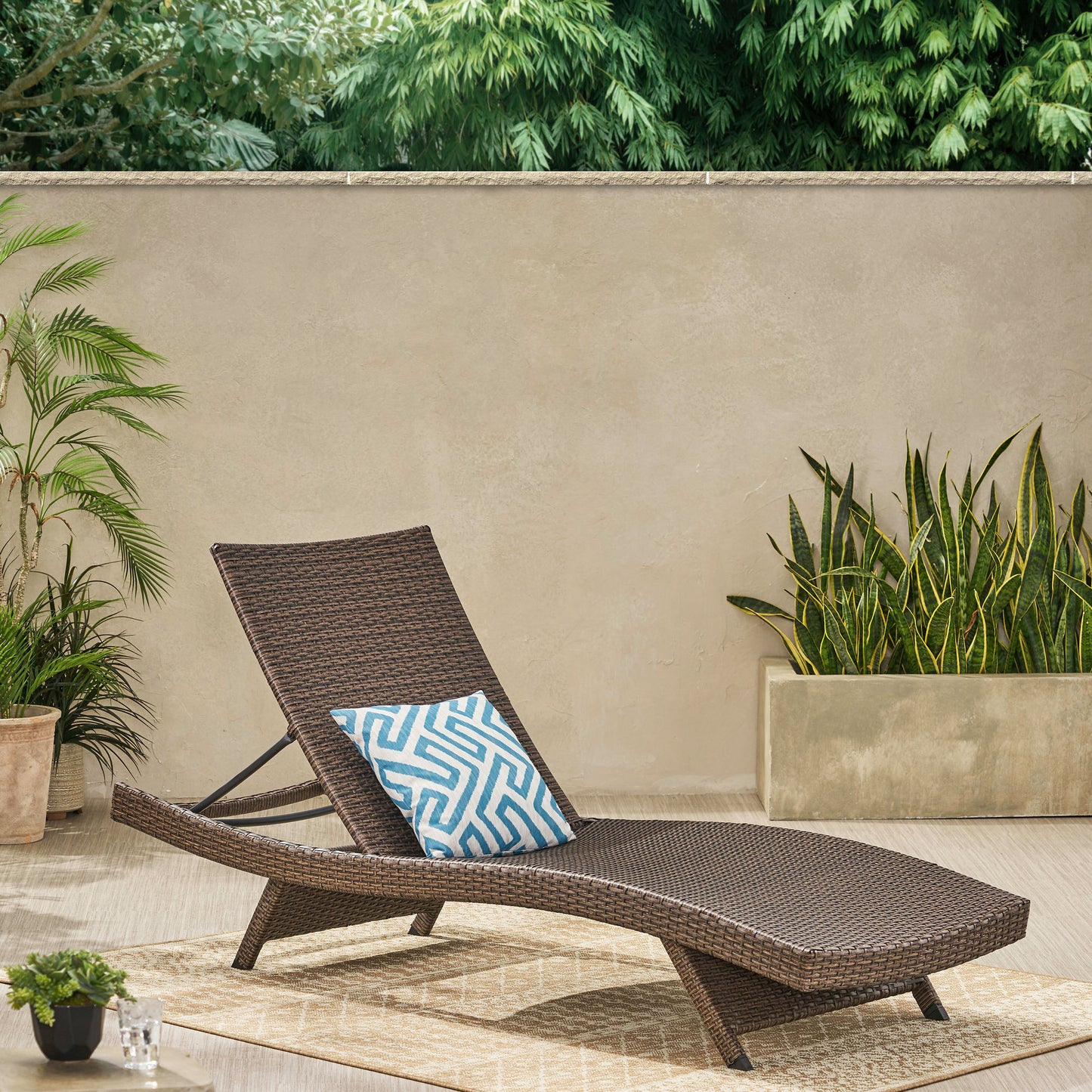 Thira Outdoor Modern Adjustable Wicker Chaise Lounge Chair