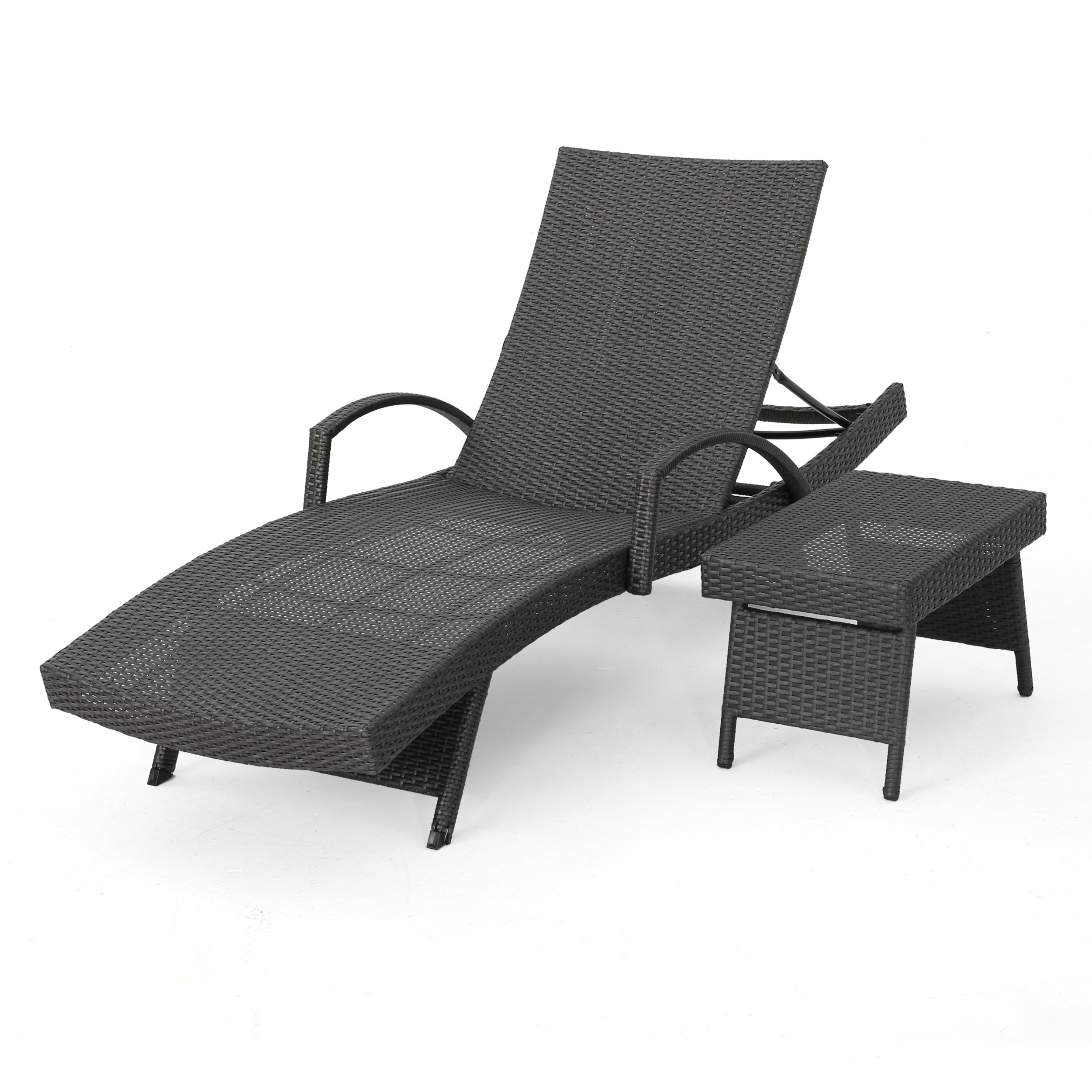 Gray wicker 2025 chaise lounge