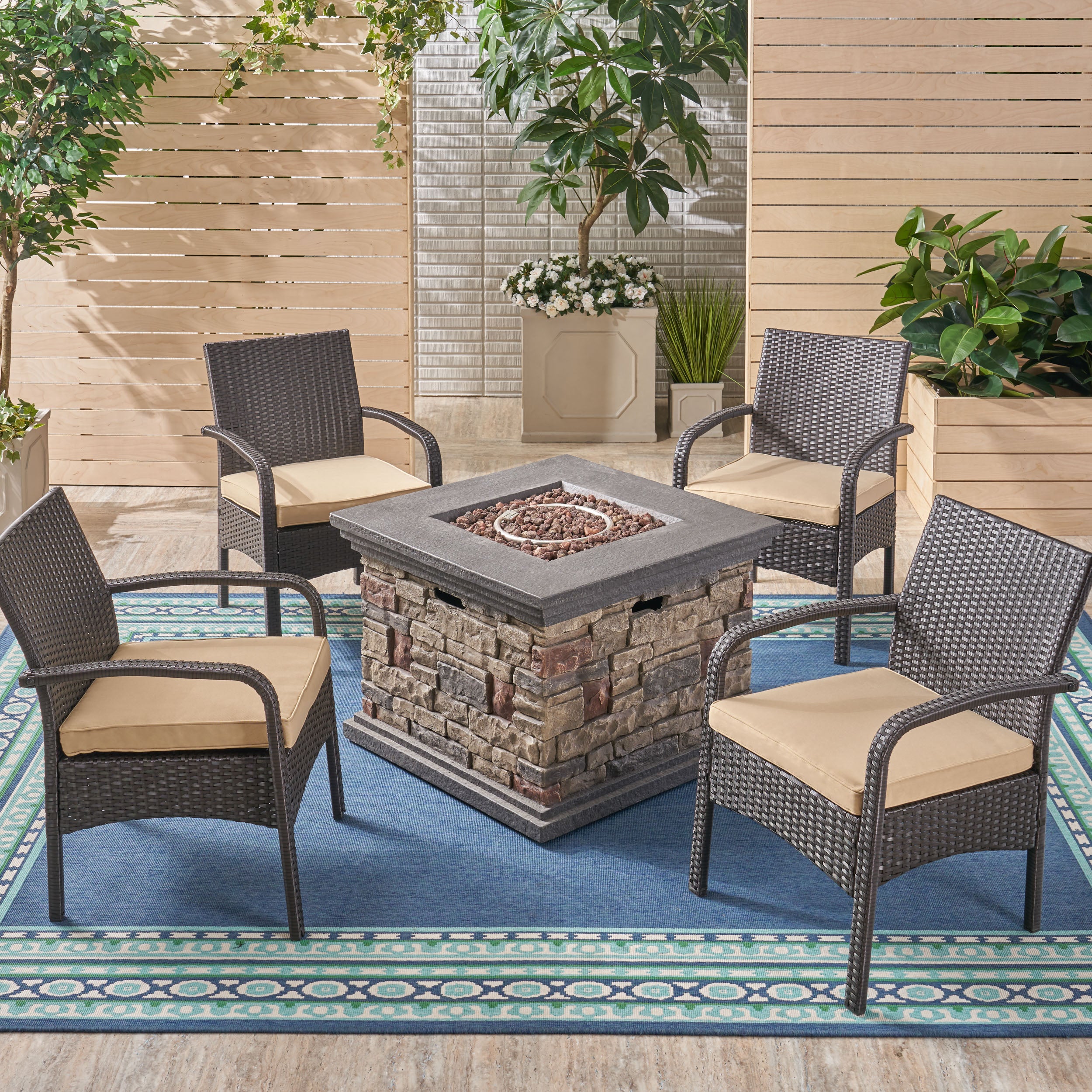 Outdoor chairs discount for fire pit