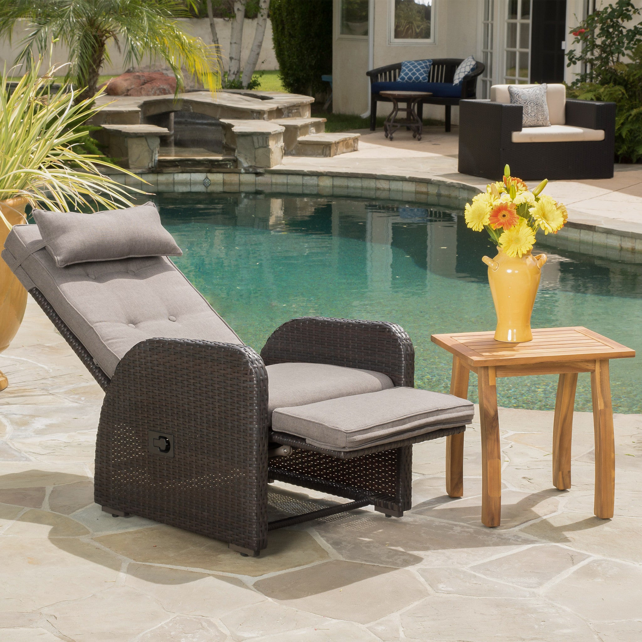 Outdoor discount recliner cushions