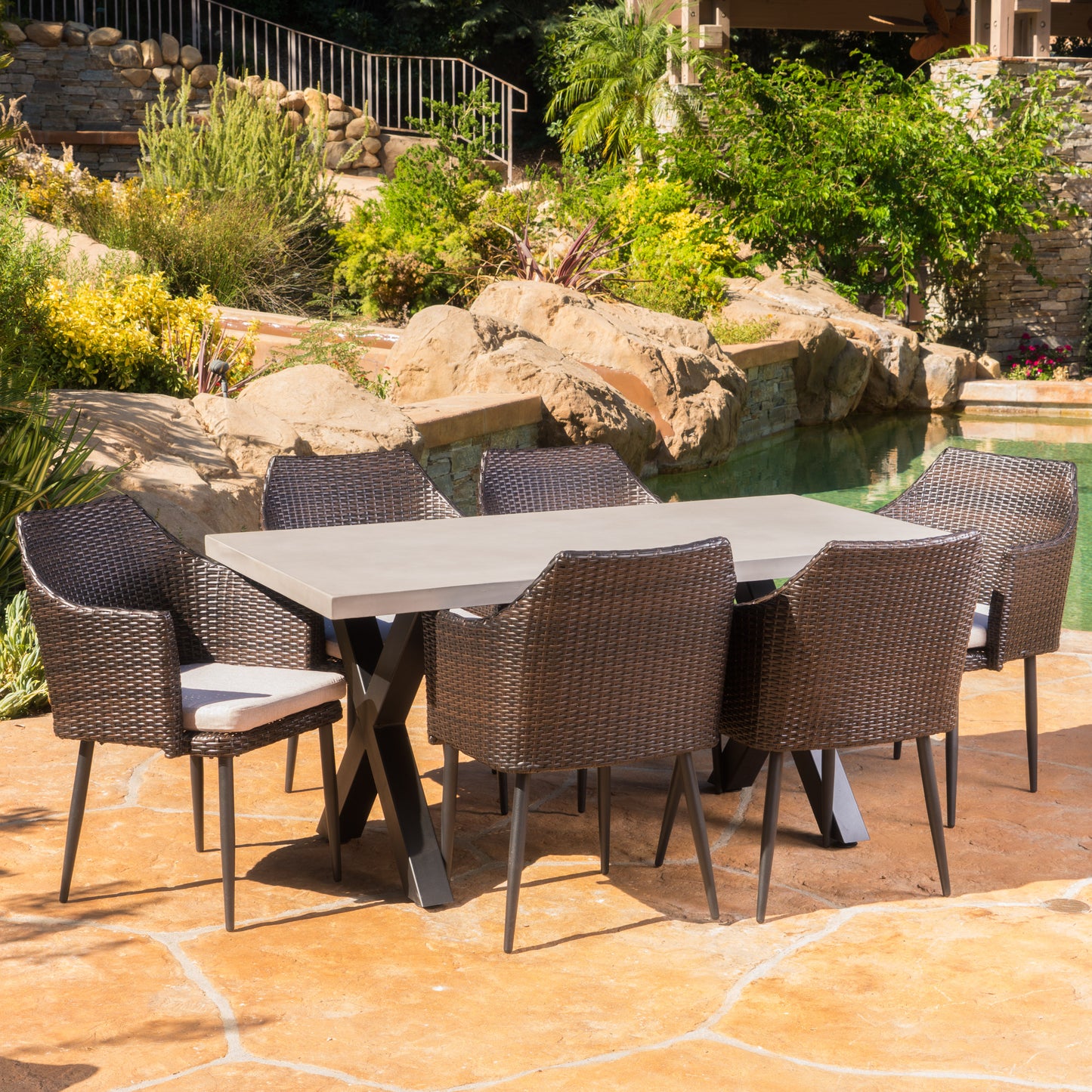 Maccie Outdoor 6 Seater Dining Set