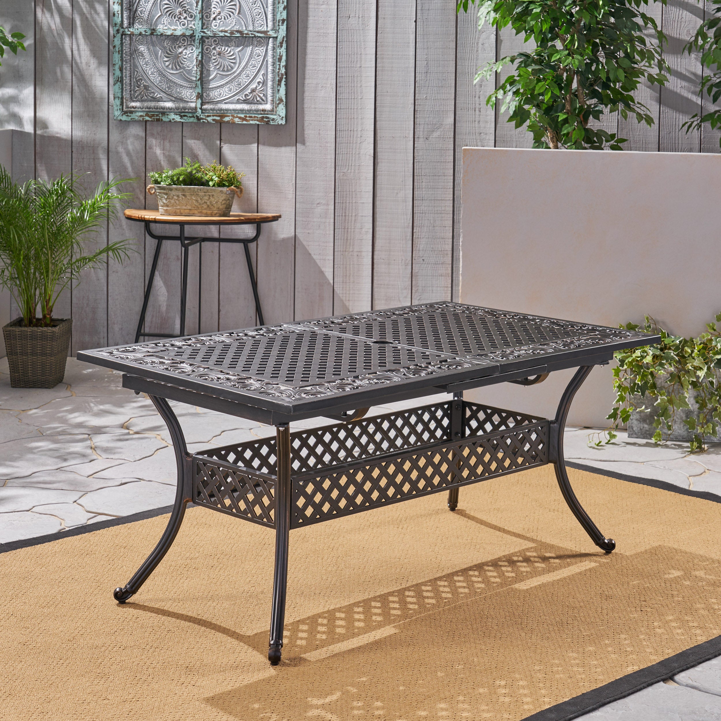 Expandable cast aluminum patio table sale