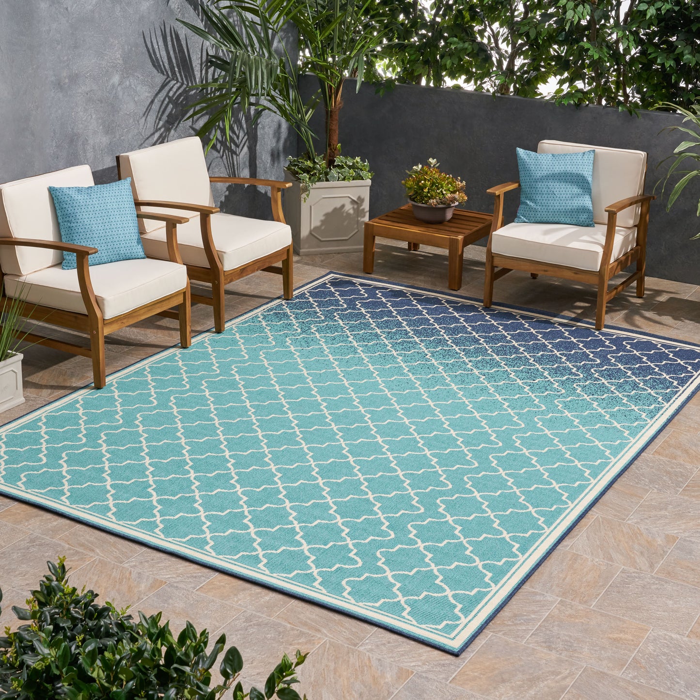 Sweety Outdoor Ombre Area Rug, Blue and Ivory