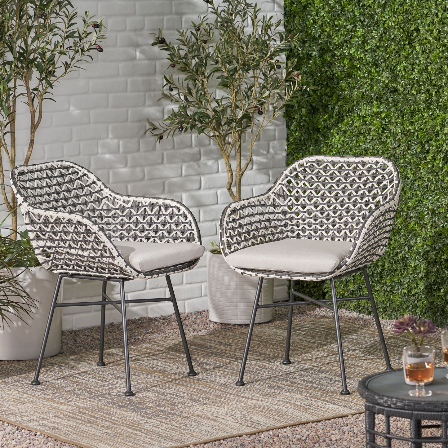 Jayline Outdoor Wicker Chair with Cushion (Set of 2)
